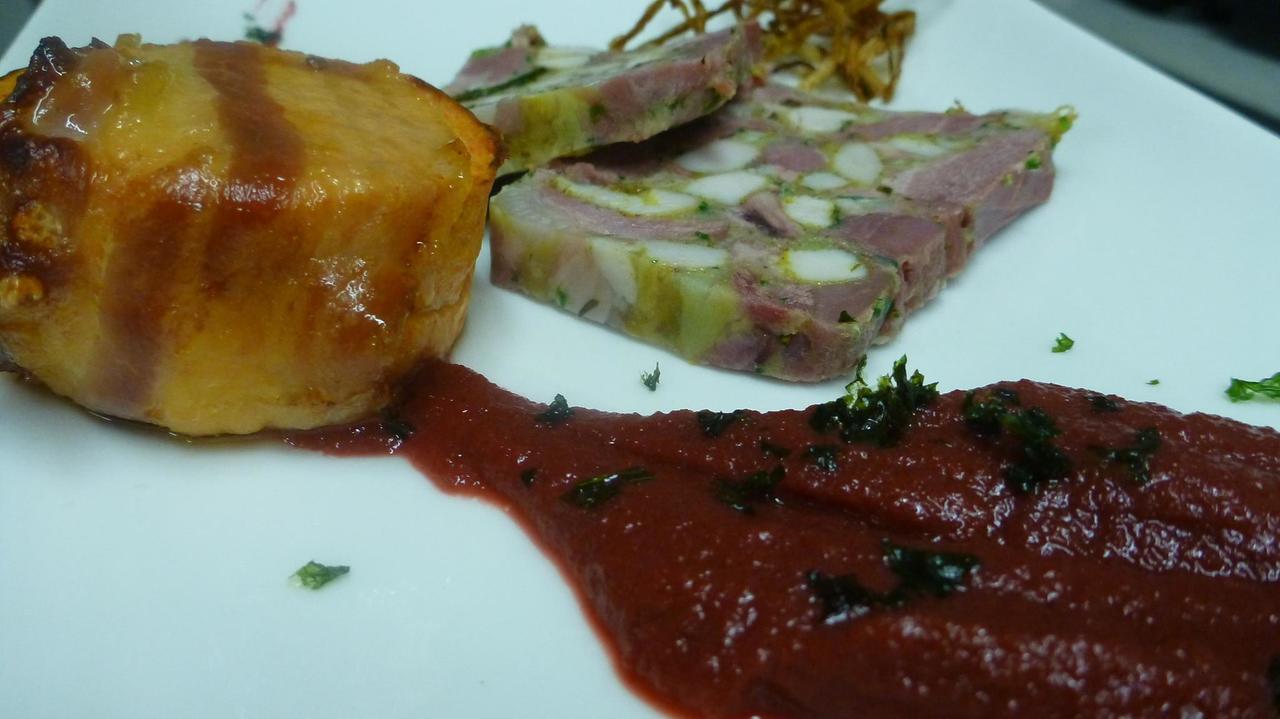 Auberge Fleurie Montsalvy Kültér fotó