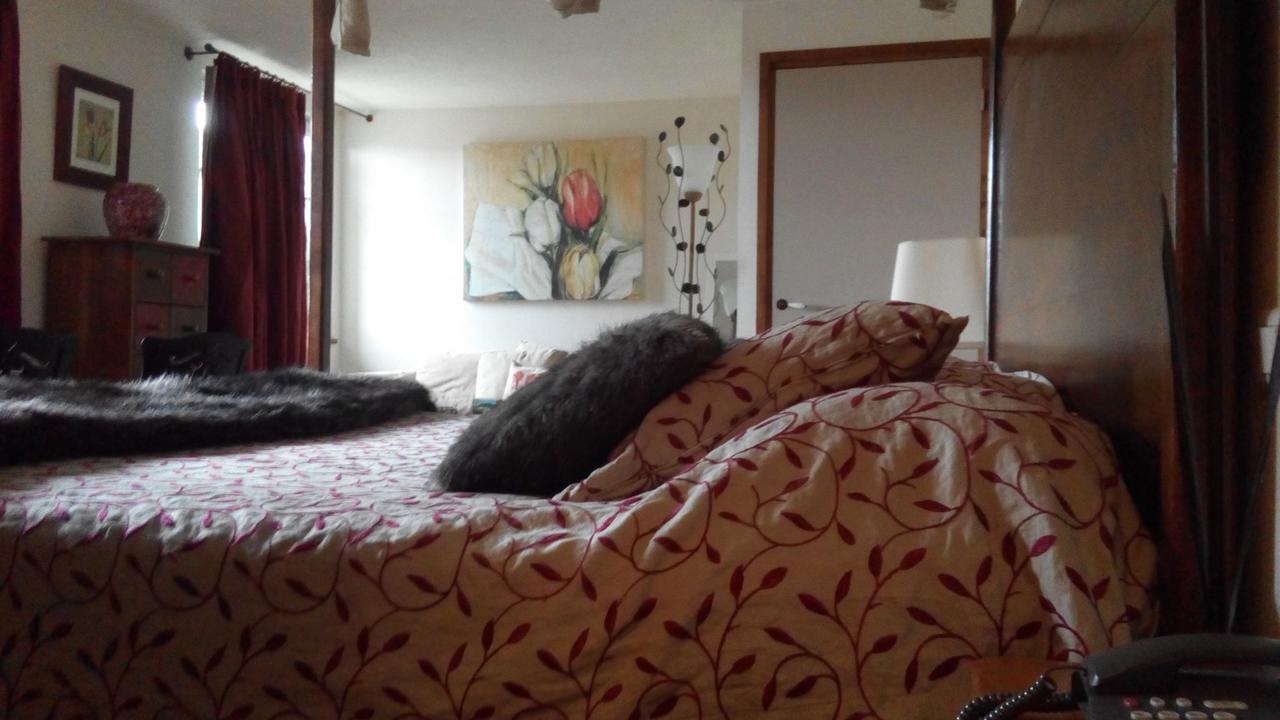Auberge Fleurie Montsalvy Kültér fotó