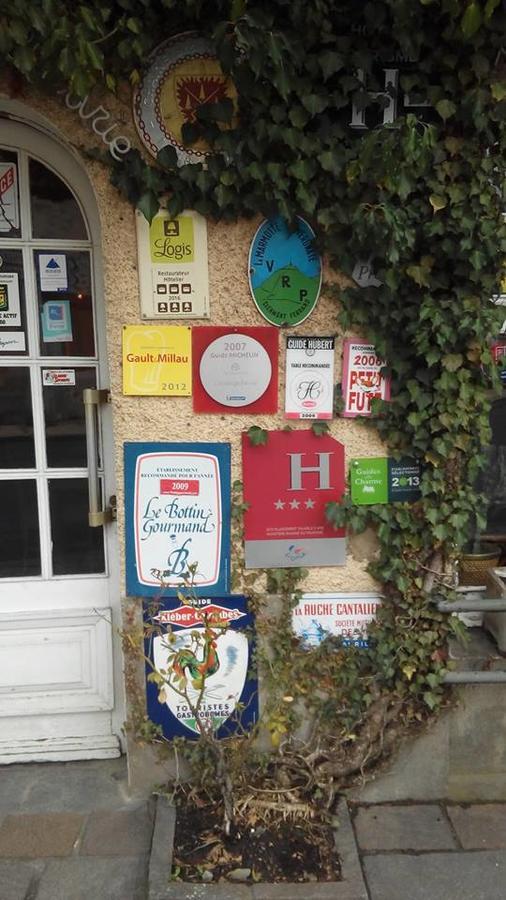 Auberge Fleurie Montsalvy Kültér fotó